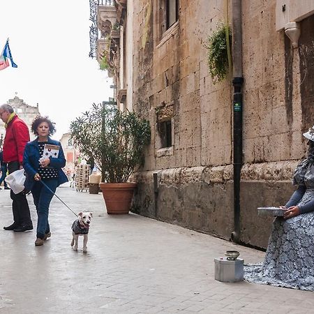 Appartamenti Di Charme Ortigia Marilini Dulini Syrakus Exterior foto