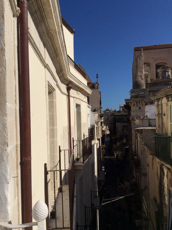 Appartamenti Di Charme Ortigia Marilini Dulini Syrakus Exterior foto